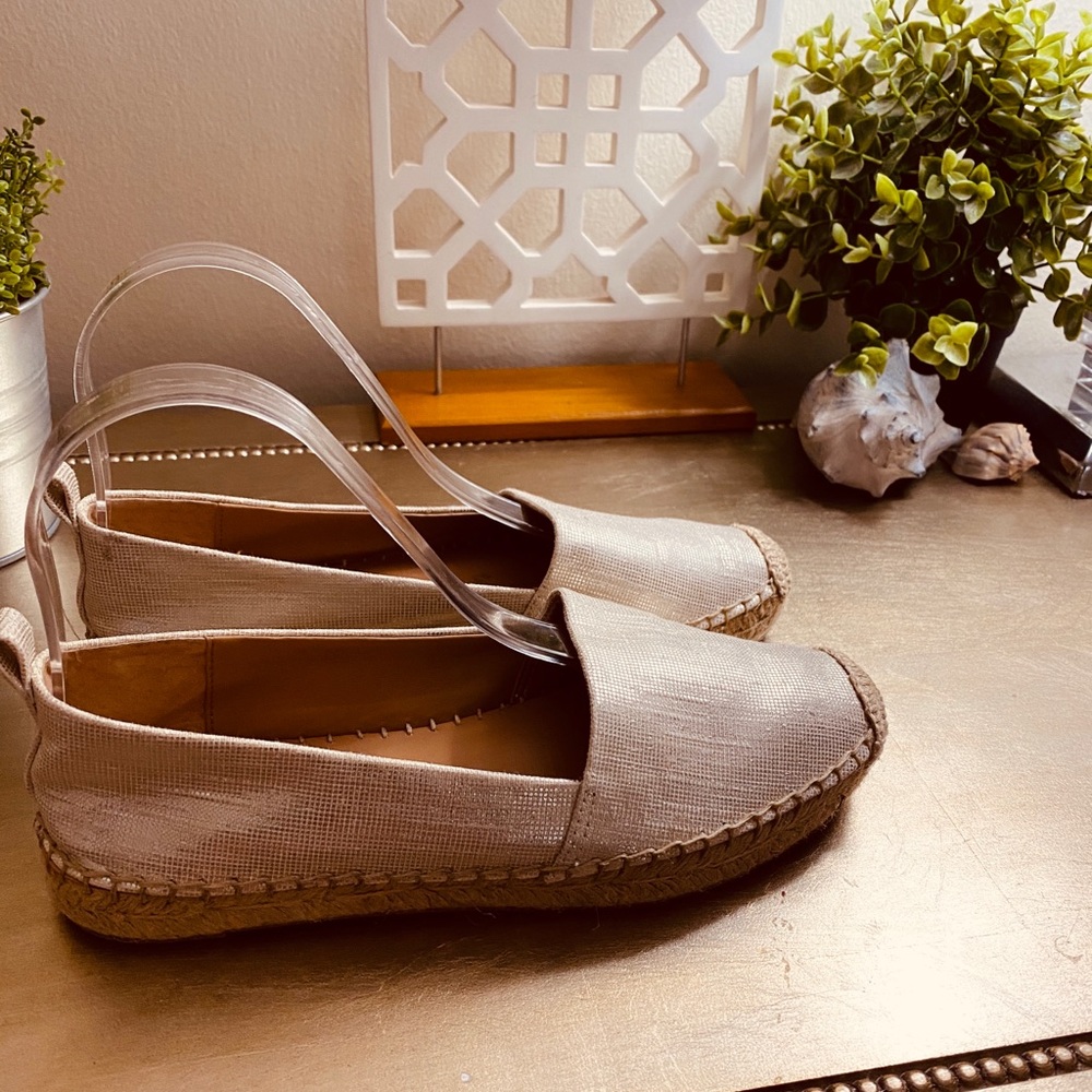 MARC FISHER METALLIC ESPADRILLE - Picture 2 of 9